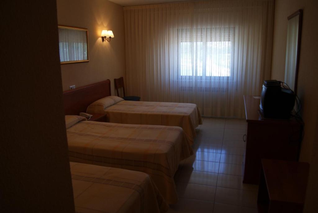 Hotel Alameda Alba De Tormes Quarto foto