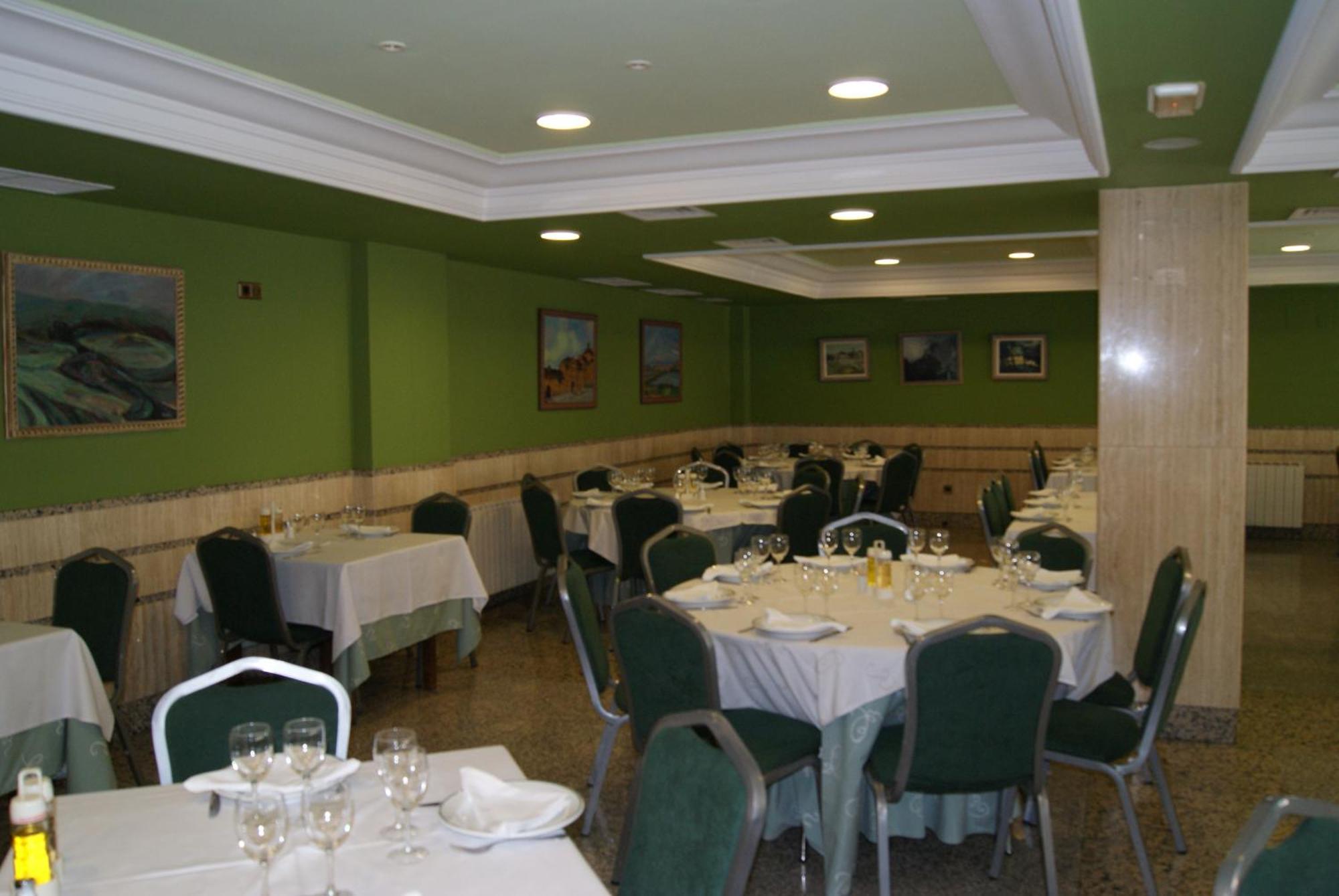 Hotel Alameda Alba De Tormes Exterior foto